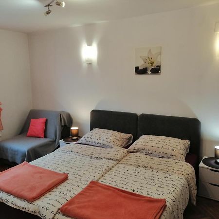 קארלובץ Apartman Gobac מראה חיצוני תמונה